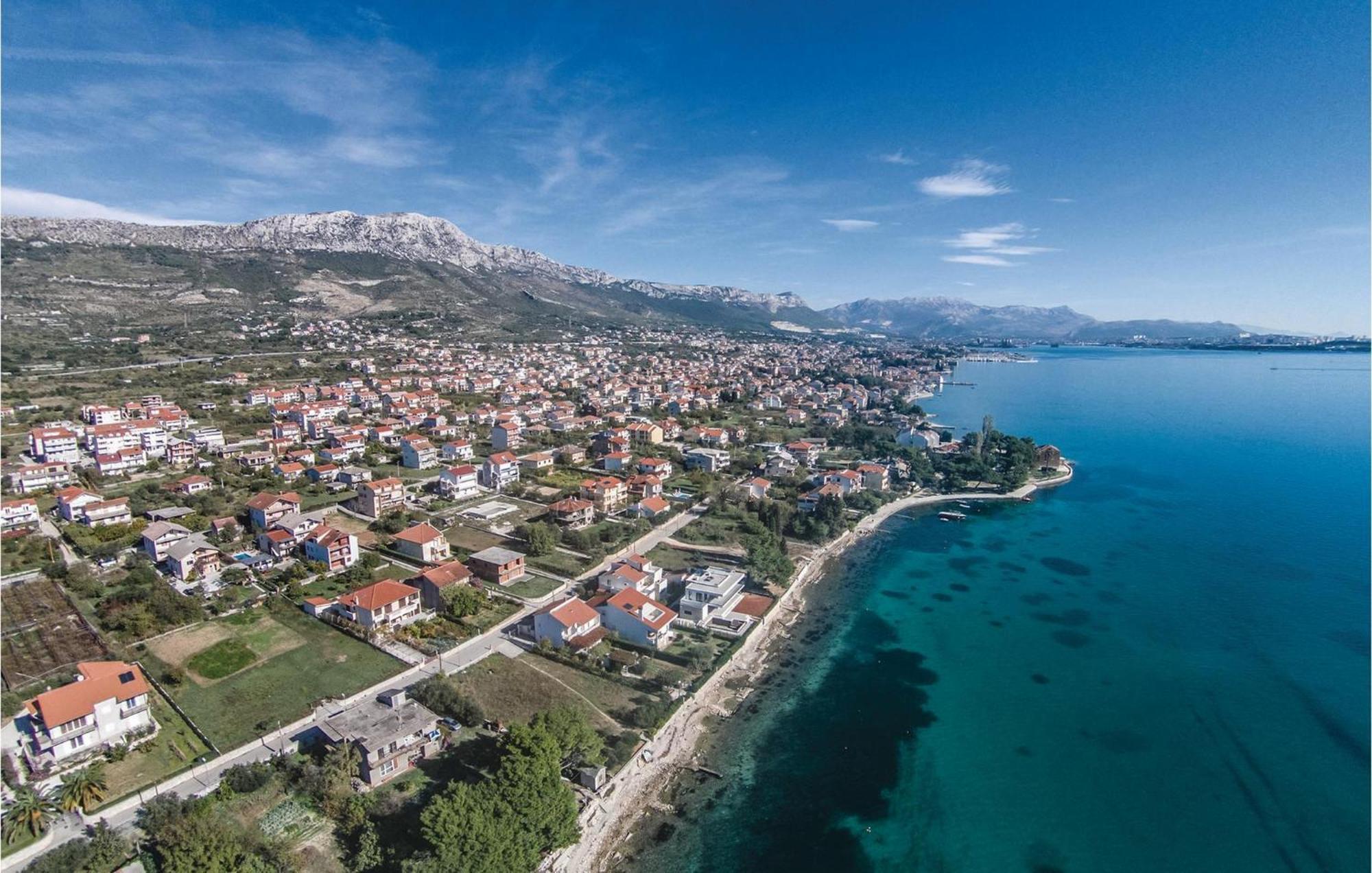 2 Bedroom Stunning Apartment In Kastel Kambelovac Kaštela 外观 照片